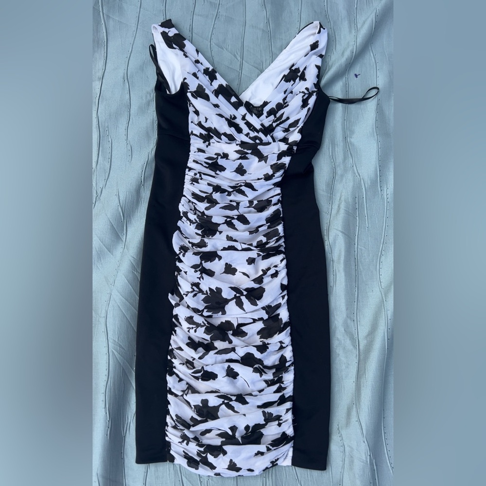 White House Black Market Black and White Floral Dress